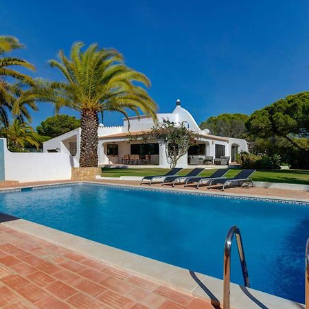 Villa Barlavento - Stunning 4-Bedroom Villa With Tennis Court Карвоейру Экстерьер фото